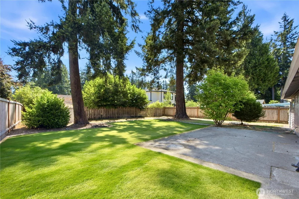 1344 NE 164th Place Bellevue, WA 98008
