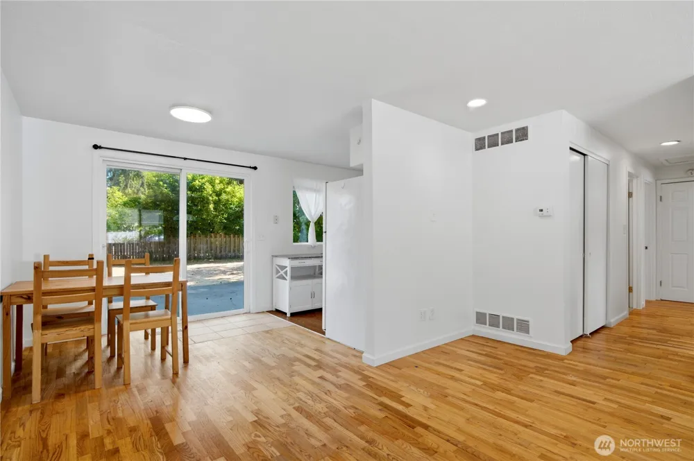 1344 NE 164th Place Bellevue, WA 98008