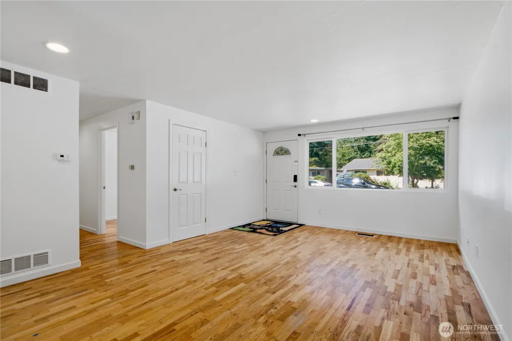 1344 NE 164th Place Bellevue, WA 98008
