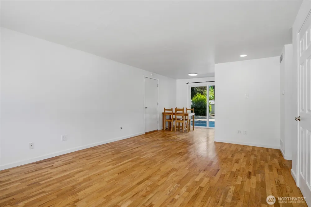 1344 NE 164th Place Bellevue, WA 98008