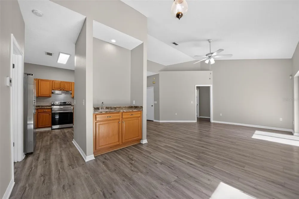 6348 SLEEPY HOLLOW DRIVE Orlando, FL 32810