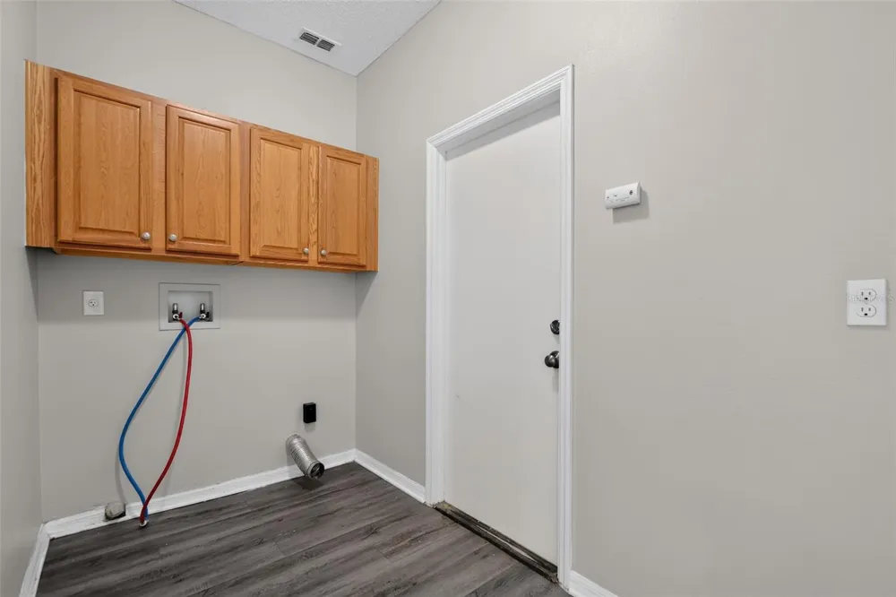 6348 SLEEPY HOLLOW DRIVE Orlando, FL 32810