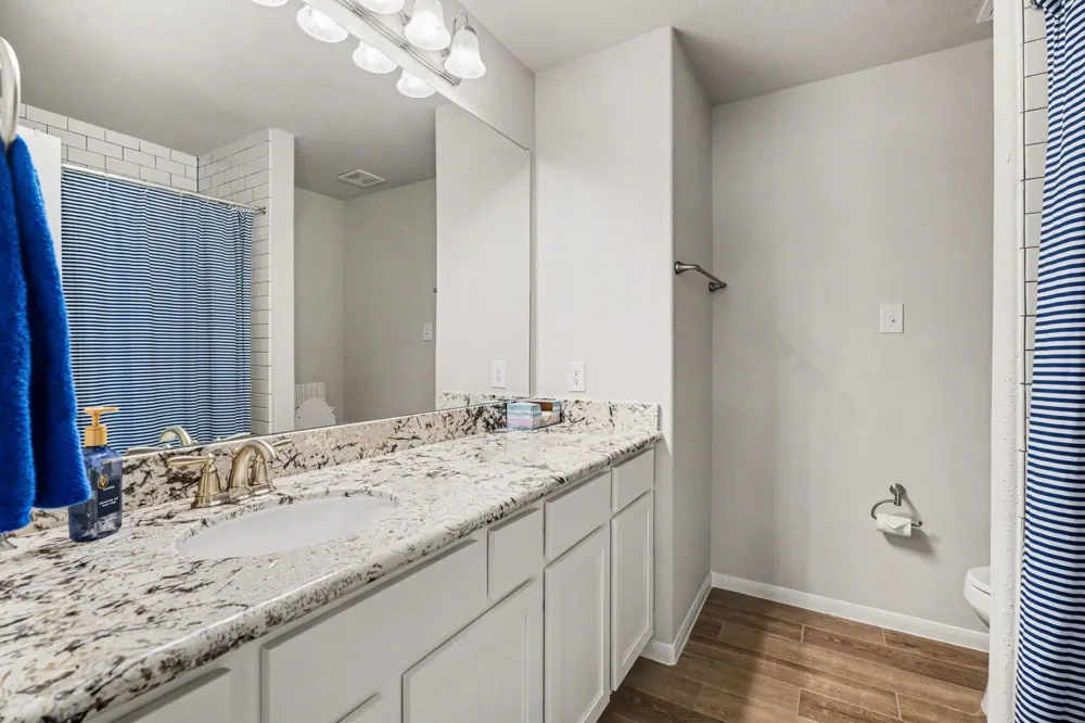 7339 Hinsdale Drive Pasadena, TX 77505