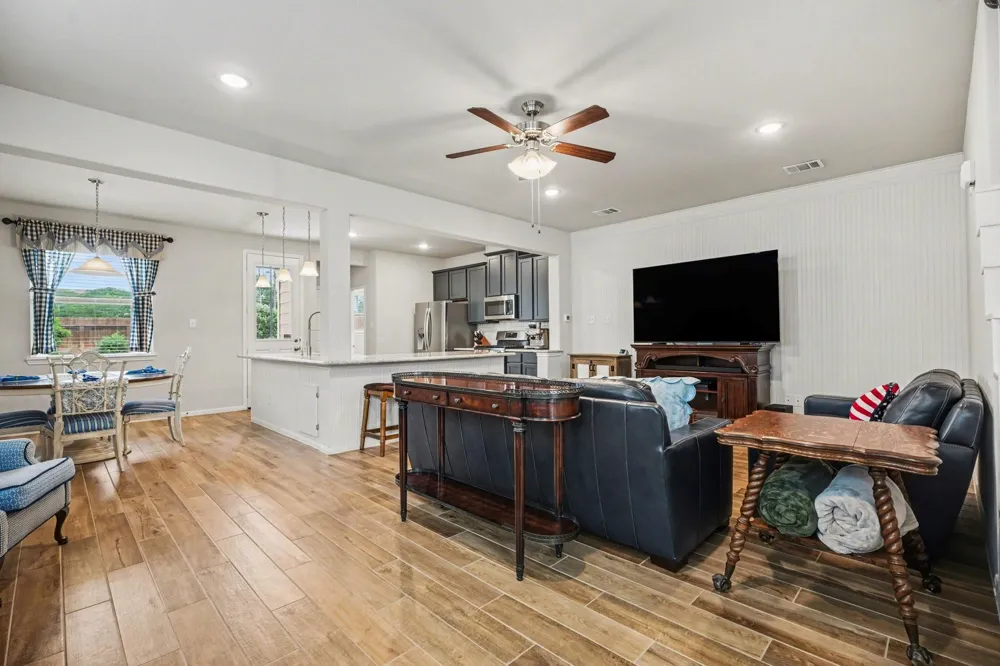 7339 Hinsdale Drive Pasadena, TX 77505