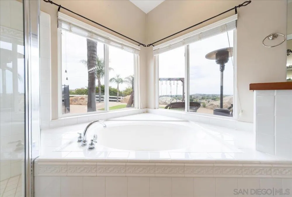 31264 North Star Valley Center, CA 92082