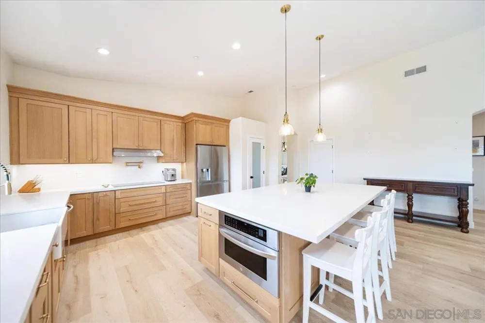 31264 North Star Valley Center, CA 92082
