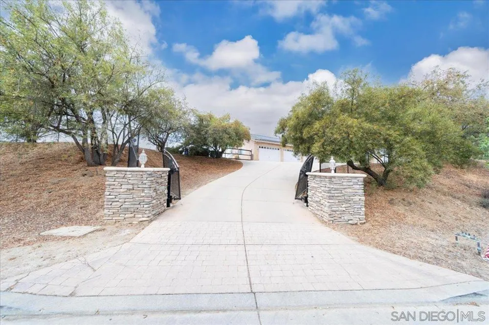 31264 North Star Valley Center, CA 92082
