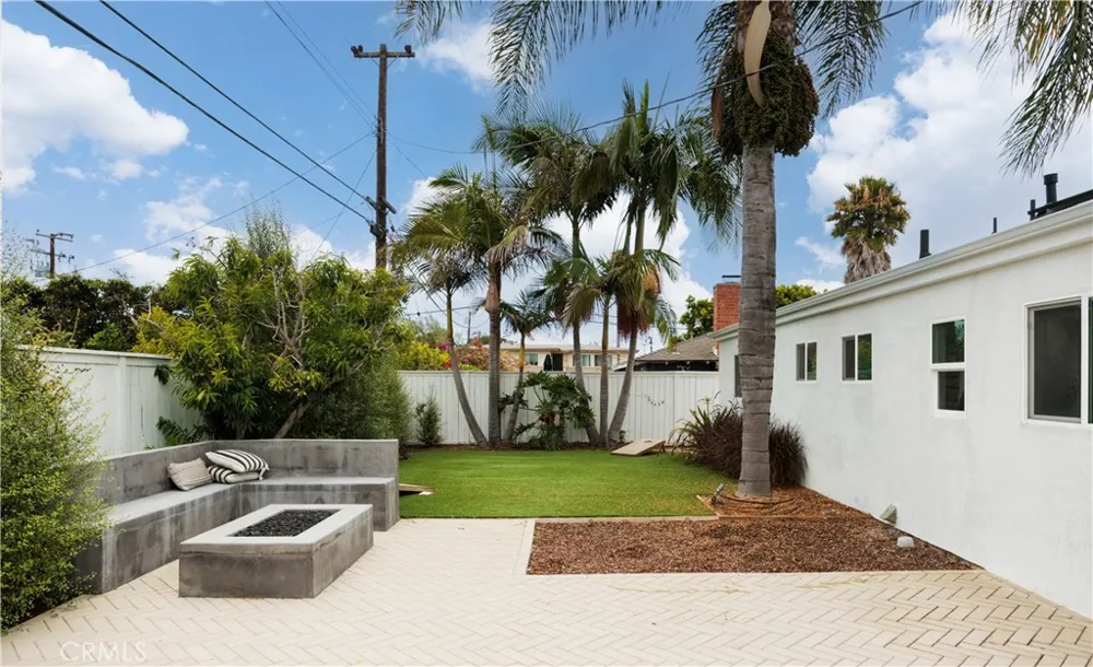 1582 Ponderosa Street Costa Mesa, CA 92626