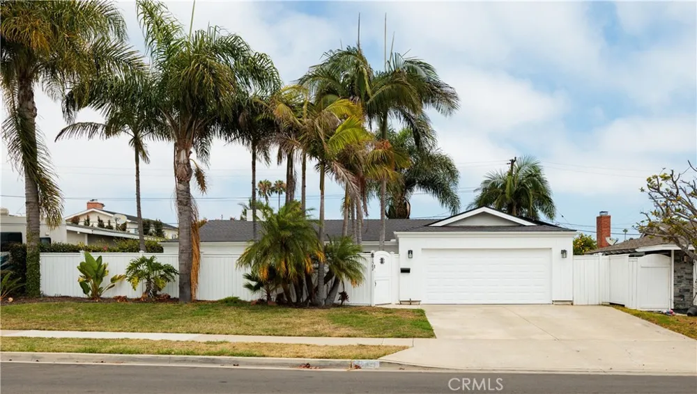 1582 Ponderosa Street Costa Mesa, CA 92626