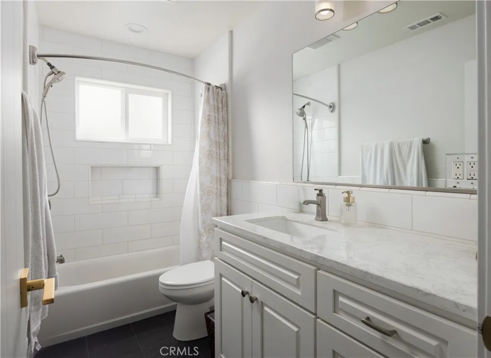 1582 Ponderosa Street Costa Mesa, CA 92626