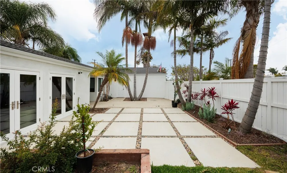 1582 Ponderosa Street Costa Mesa, CA 92626