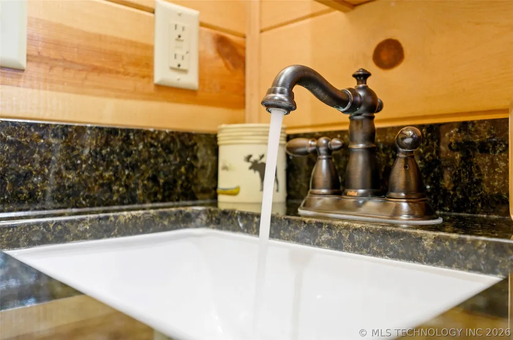 475 Southern Hills Circle Broken Bow, OK 74728