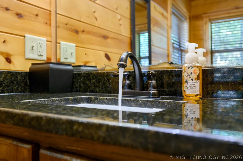475 Southern Hills Circle Broken Bow, OK 74728