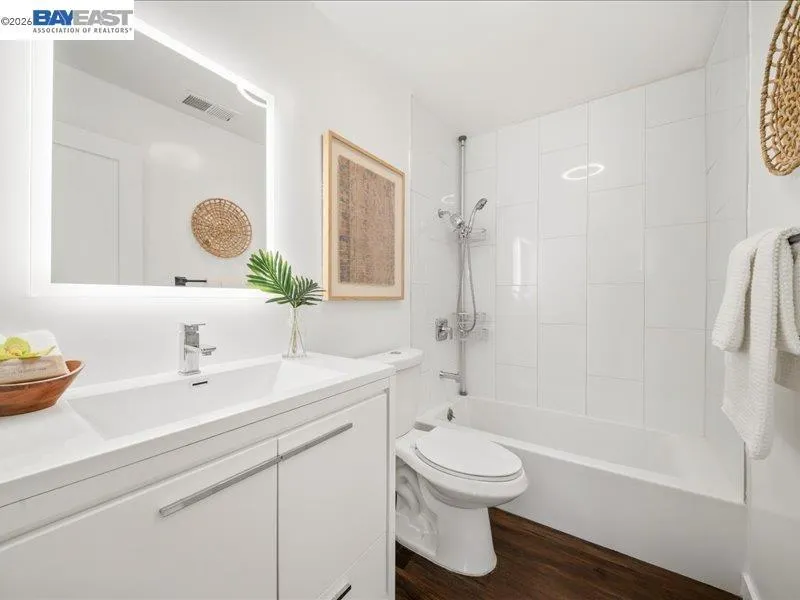 7527 Frederiksen Ln Dublin, CA 94568