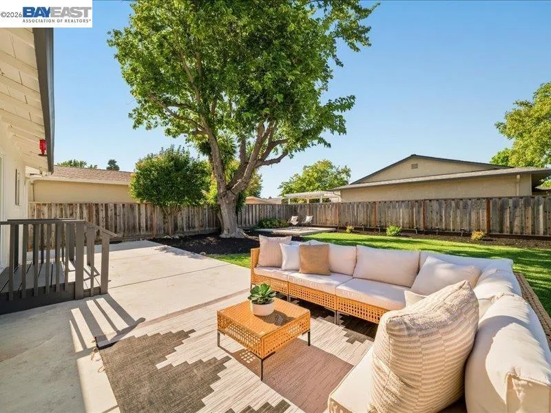 7527 Frederiksen Ln Dublin, CA 94568