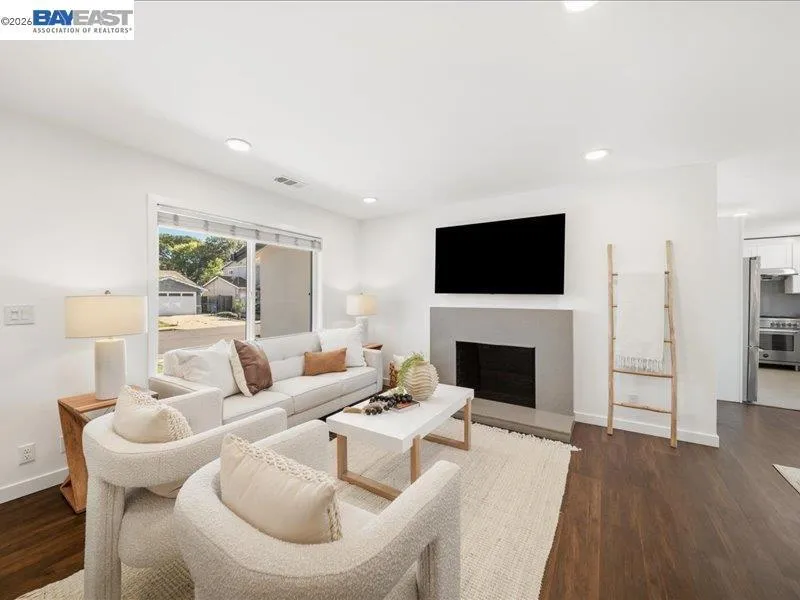 7527 Frederiksen Ln Dublin, CA 94568