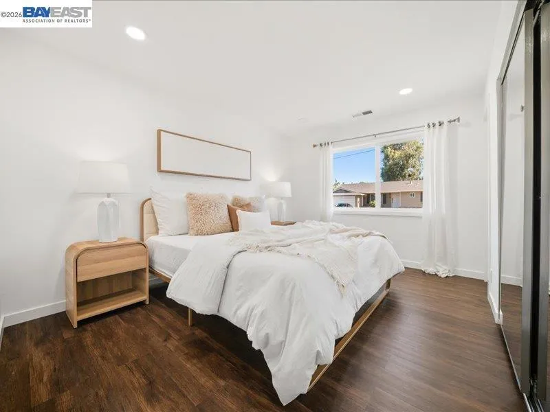 7527 Frederiksen Ln Dublin, CA 94568