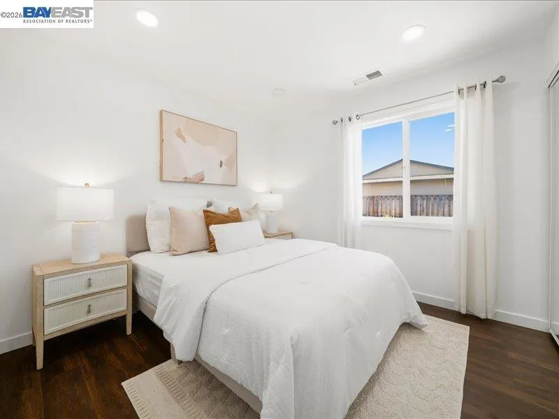 7527 Frederiksen Ln Dublin, CA 94568
