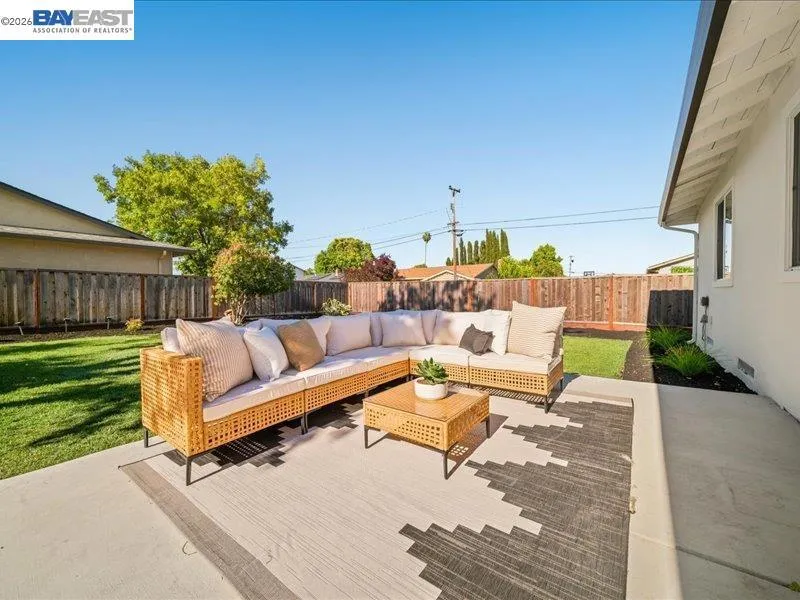 7527 Frederiksen Ln Dublin, CA 94568