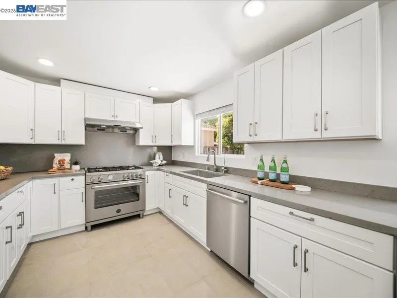 7527 Frederiksen Ln Dublin, CA 94568