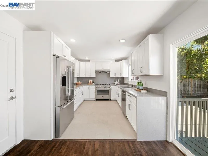 7527 Frederiksen Ln Dublin, CA 94568