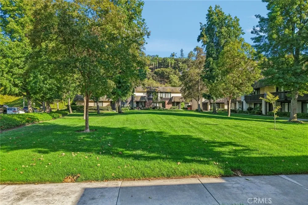 744 Smokewood Lane San Dimas, CA 91773