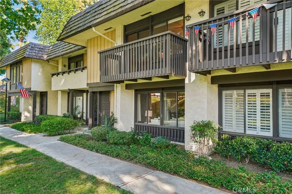 744 Smokewood Lane San Dimas, CA 91773