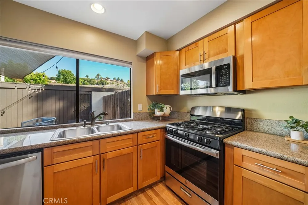 744 Smokewood Lane San Dimas, CA 91773