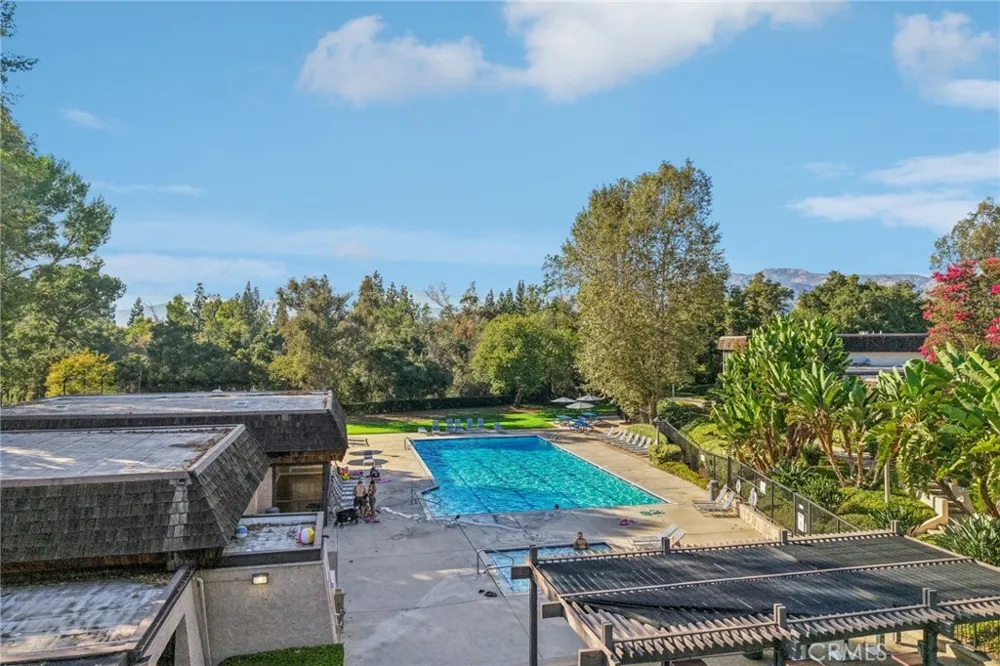 744 Smokewood Lane San Dimas, CA 91773