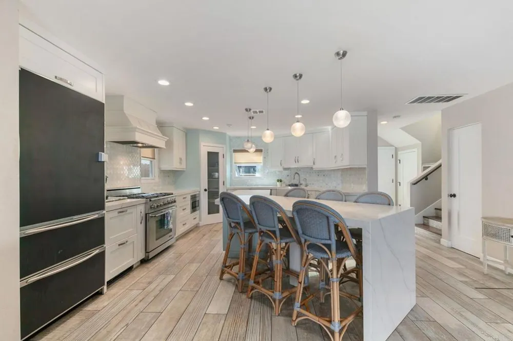 2812 Bayside Walk San Diego, CA 92109