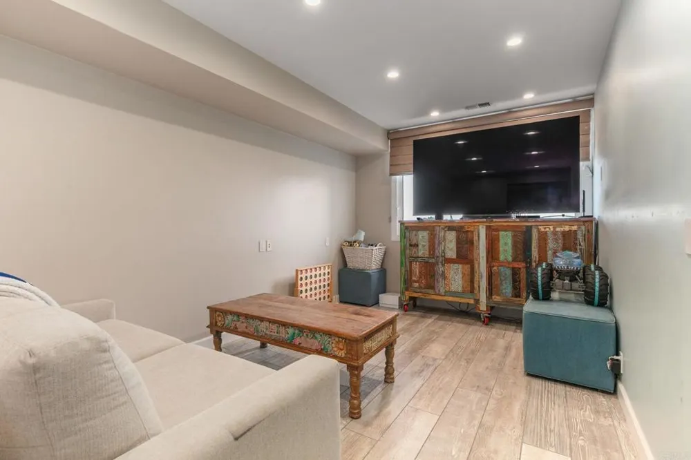 2812 Bayside Walk San Diego, CA 92109