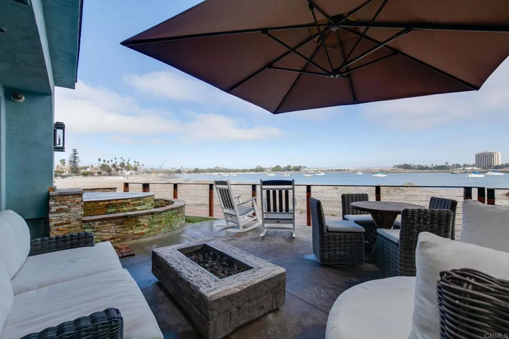 2812 Bayside Walk San Diego, CA 92109