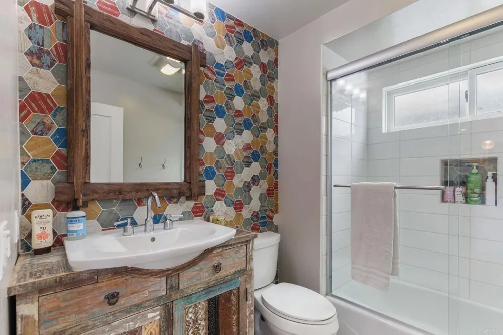 2812 Bayside Walk San Diego, CA 92109