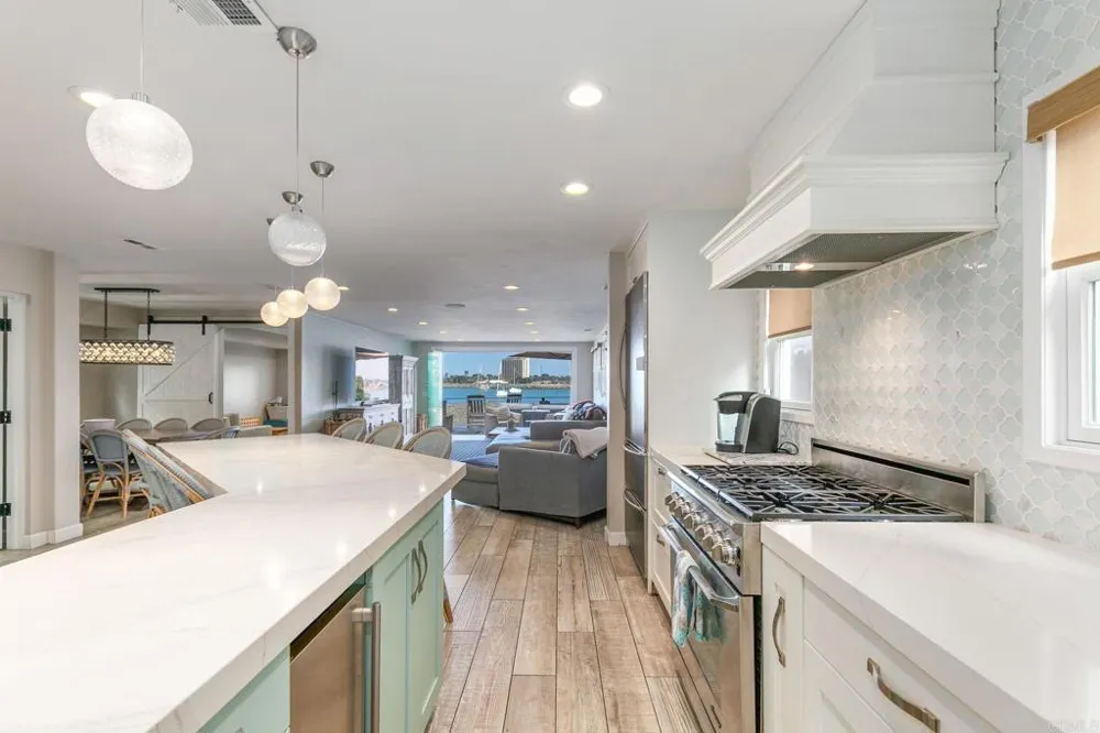 2812 Bayside Walk San Diego, CA 92109