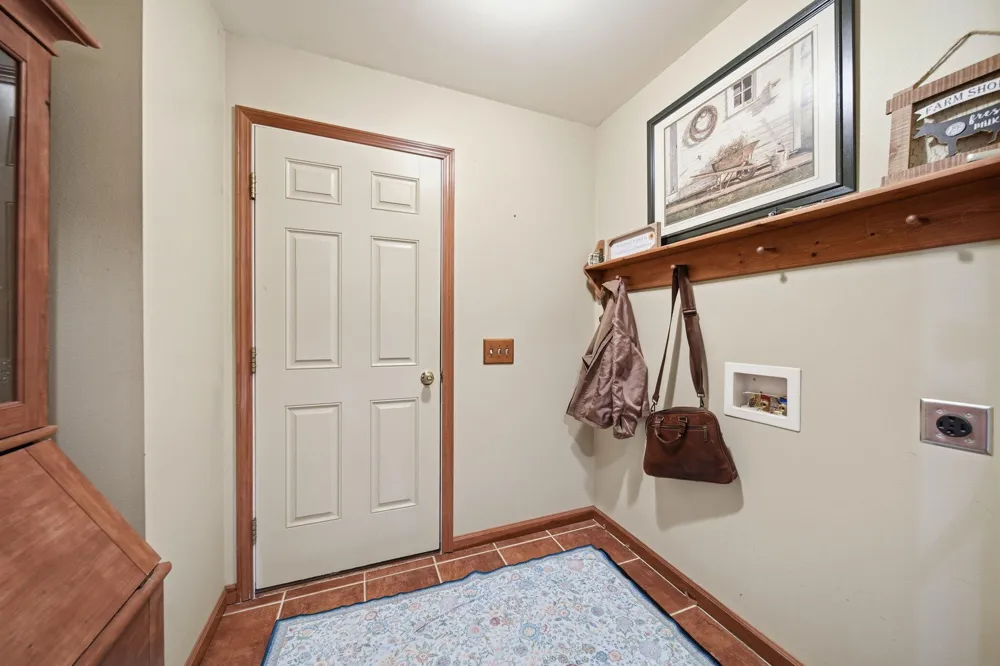 11329 Rosemary Lane Munith, MI 49259