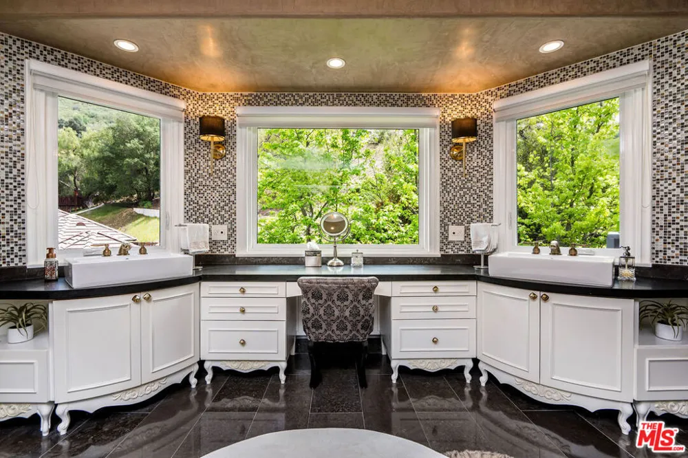 204 Bell Canyon Road Bell Canyon, CA 91307