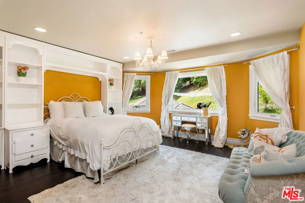 204 Bell Canyon Road Bell Canyon, CA 91307