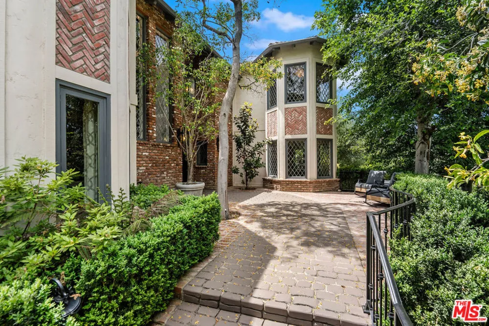 204 Bell Canyon Road Bell Canyon, CA 91307