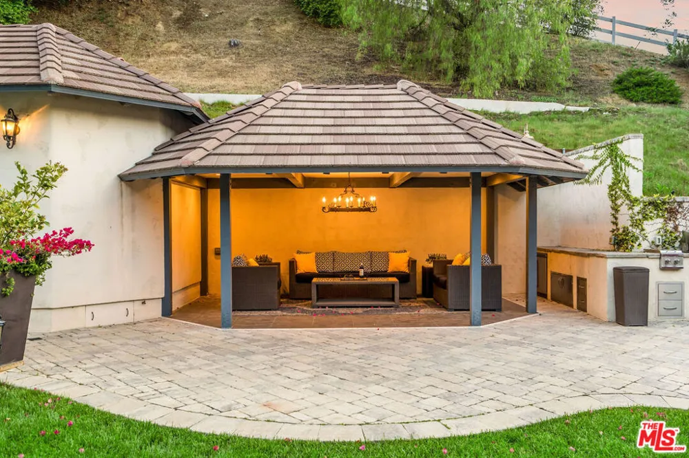 204 Bell Canyon Road Bell Canyon, CA 91307