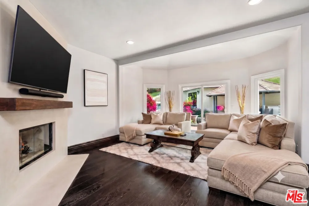 204 Bell Canyon Road Bell Canyon, CA 91307