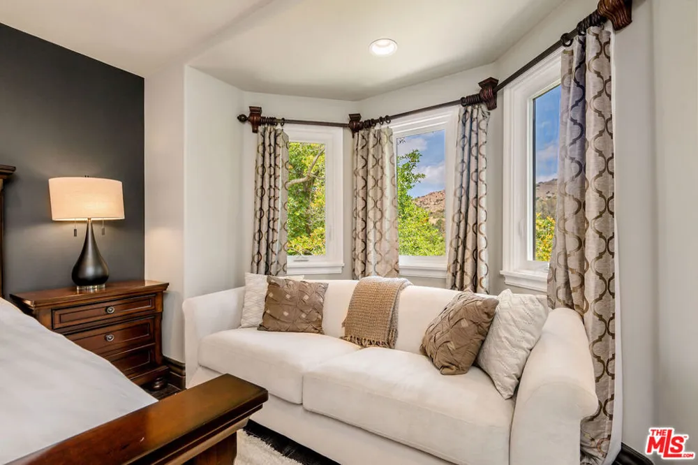 204 Bell Canyon Road Bell Canyon, CA 91307