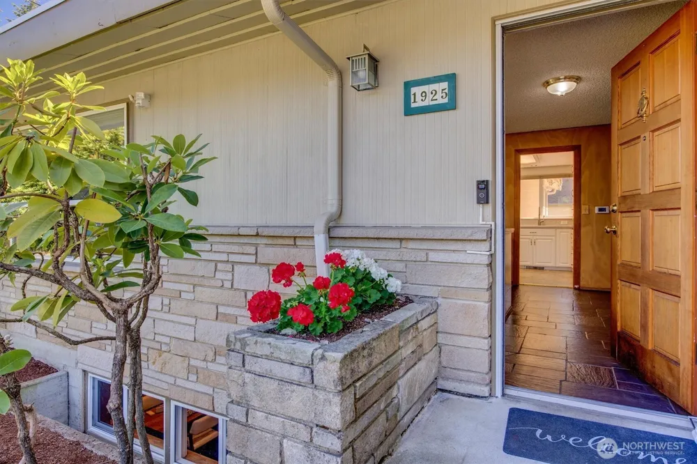 1925 SW 167th Street Burien, WA 98166