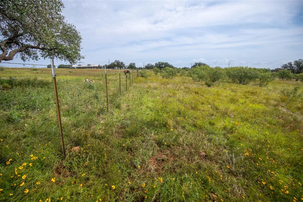 15811 W State Highway 29 Llano, TX 78643