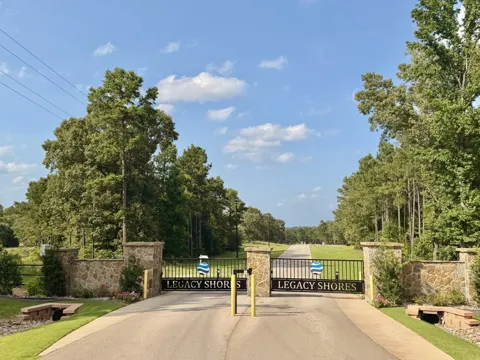 3234 Shadow Pine Drive