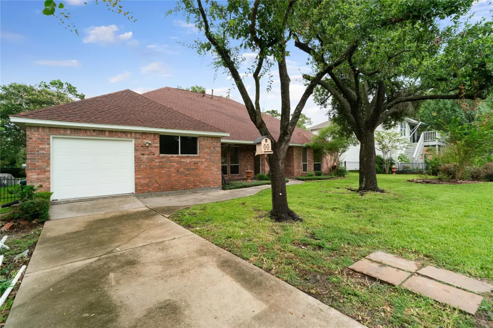 20403 Atascocita Shores Drive Humble, TX 77346