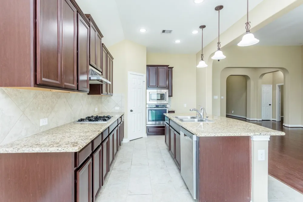 7810 Deep Green Drive Rosenberg, TX 77469
