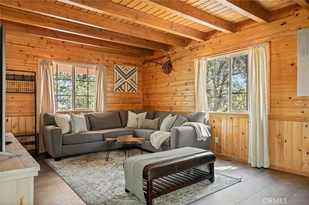 24071 Fern Glen Crestline, CA 92325