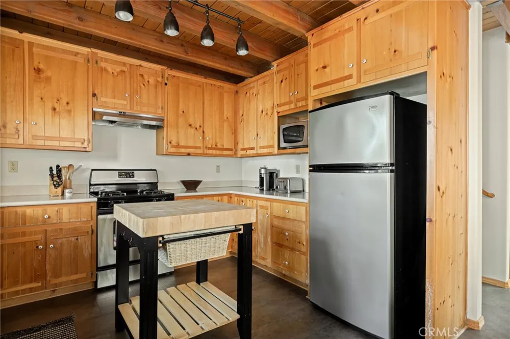 24071 Fern Glen Crestline, CA 92325