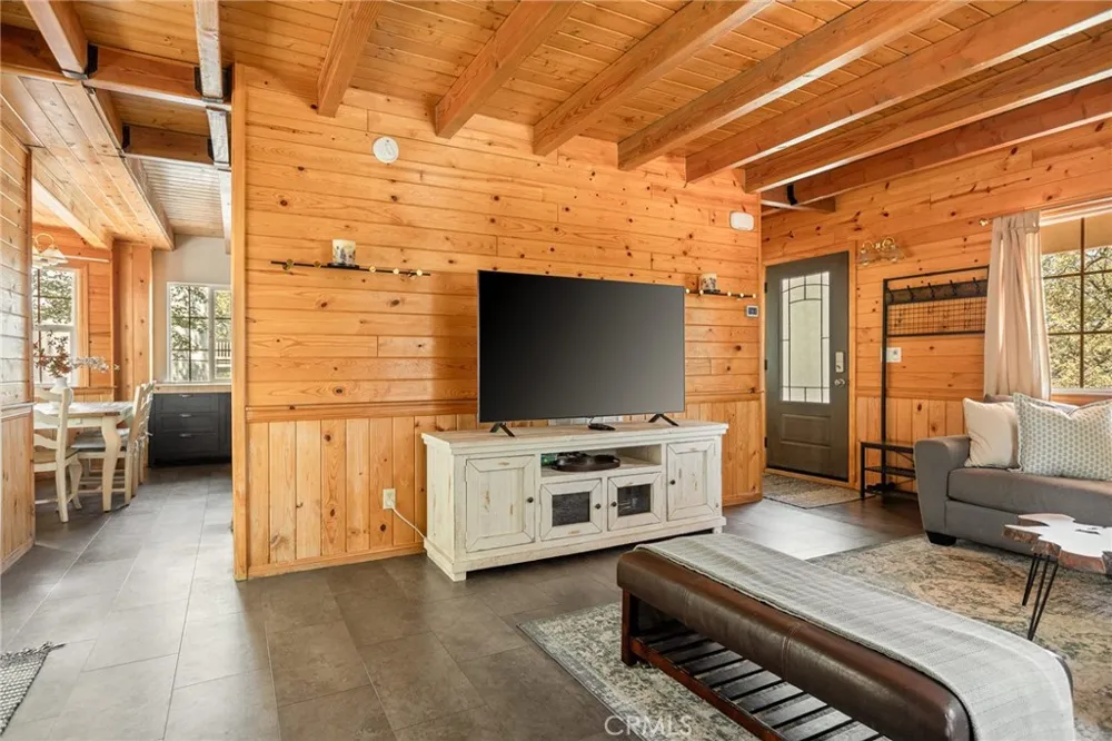 24071 Fern Glen Crestline, CA 92325