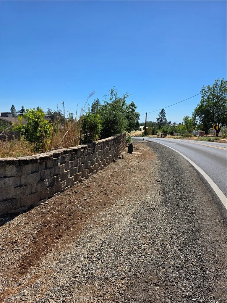 352 Valley View Paradise, CA 95969